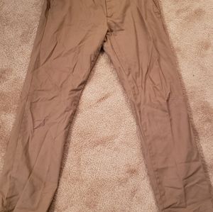 Tan chinos. Slim straight